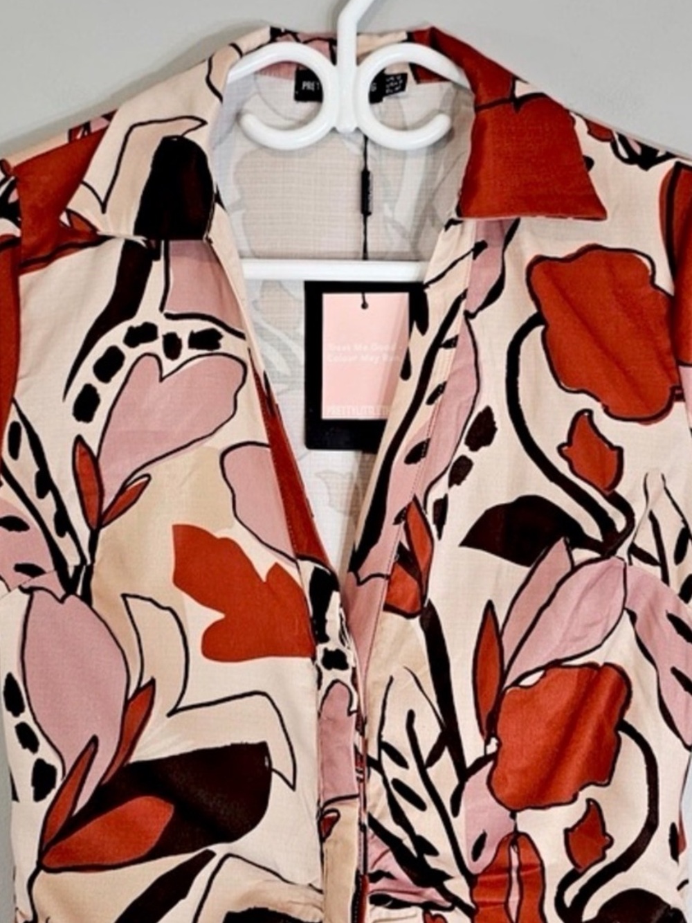 PrettyLittleThing Abstract Floral Print Ruched Midi Dress Size 8 NWT - Picture 4 of 10